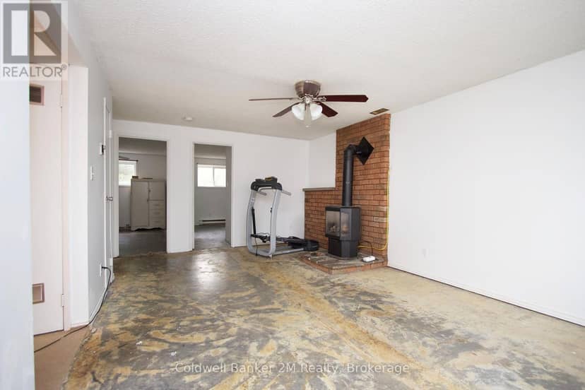 673 Attersley Drive — photo 20 of 27