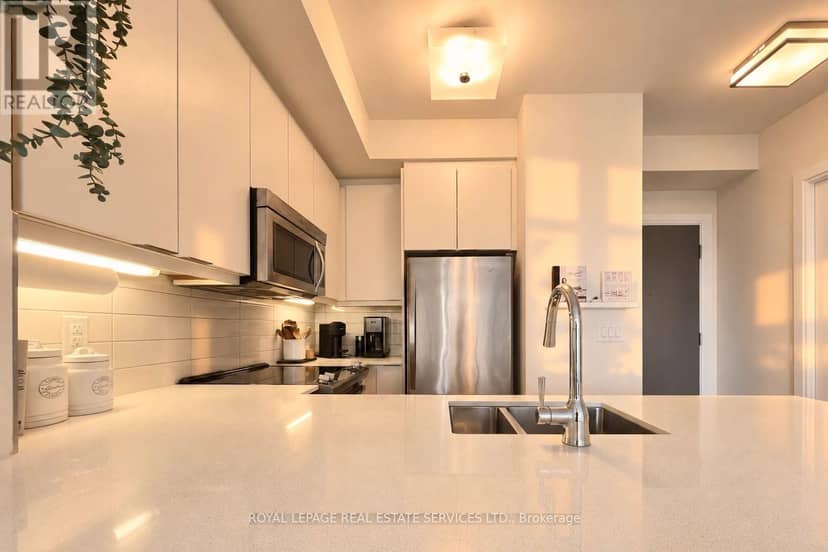 901 - 1 Old Mill Drive, Toronto, photo 7
