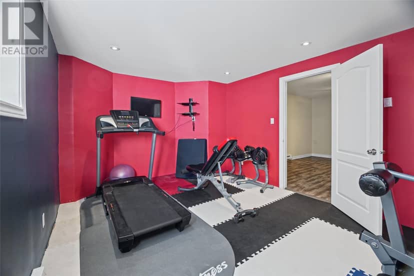 8 Ossington Street — photo 21 of 30
