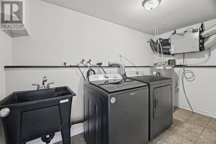 8 Ossington Street — photo 23 of 30