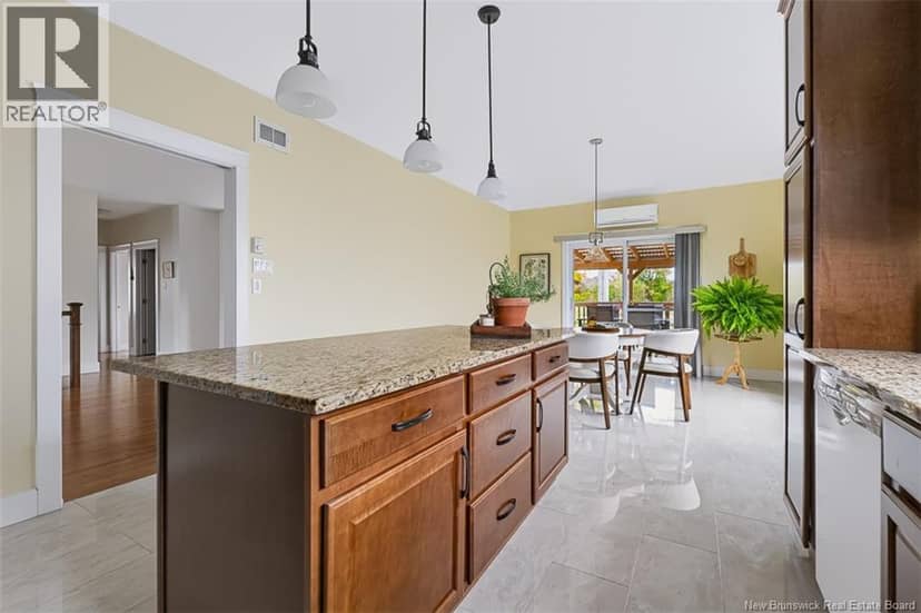 138 Still Water Crescent — photo 14 of 40