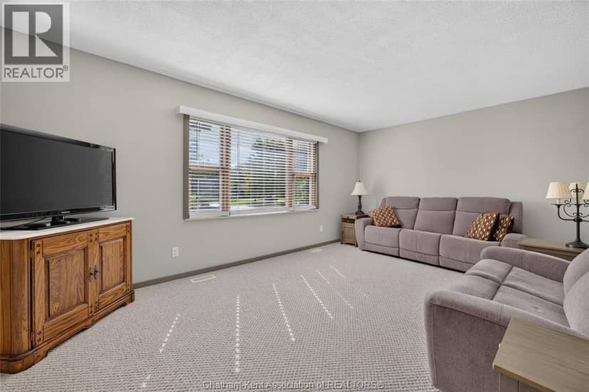 13471 Jane Street — photo 15 of 40