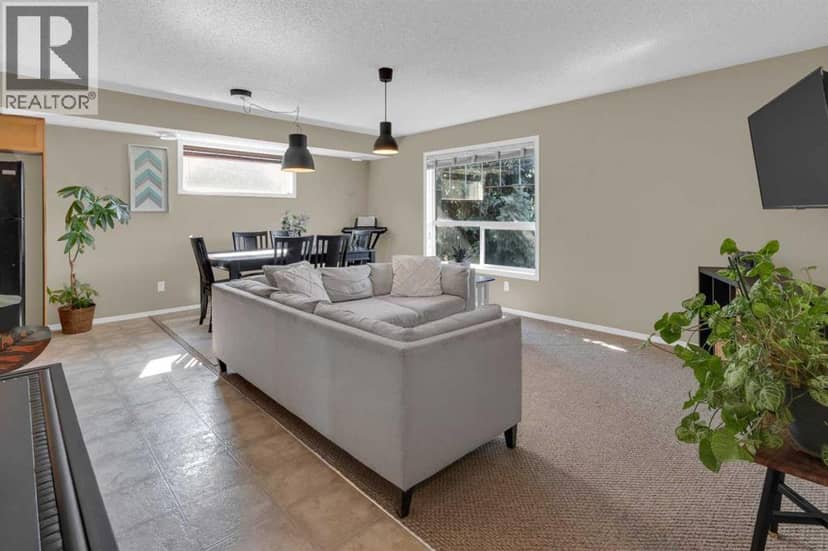 411, 140 Sagewood Boulevard SW, Airdrie, photo 5