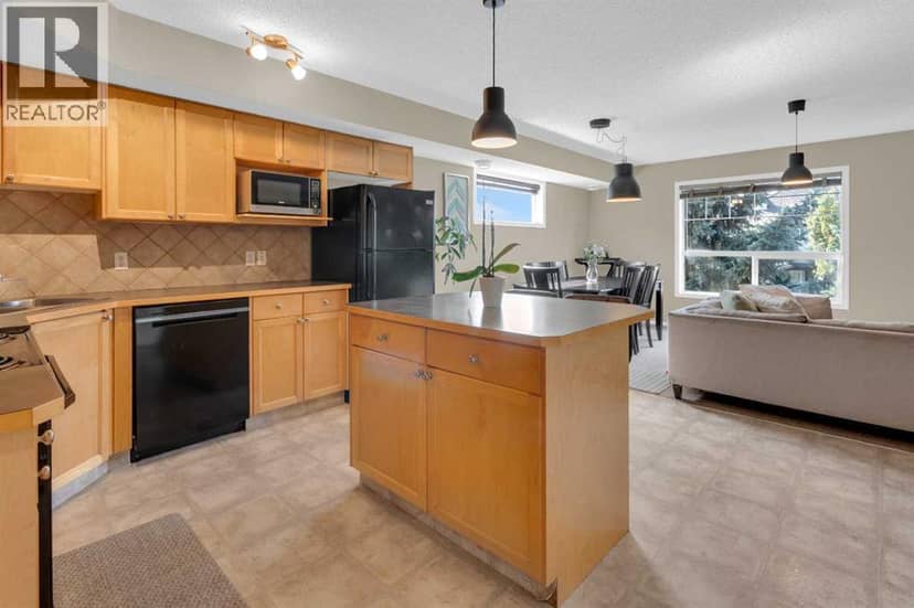 411, 140 Sagewood Boulevard SW, Airdrie