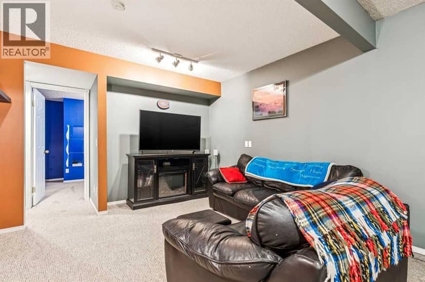 40 Country Hills Bay NW — photo 36 of 40