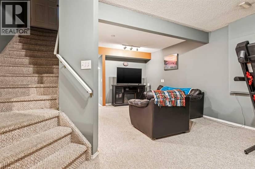 40 Country Hills Bay NW — photo 35 of 40