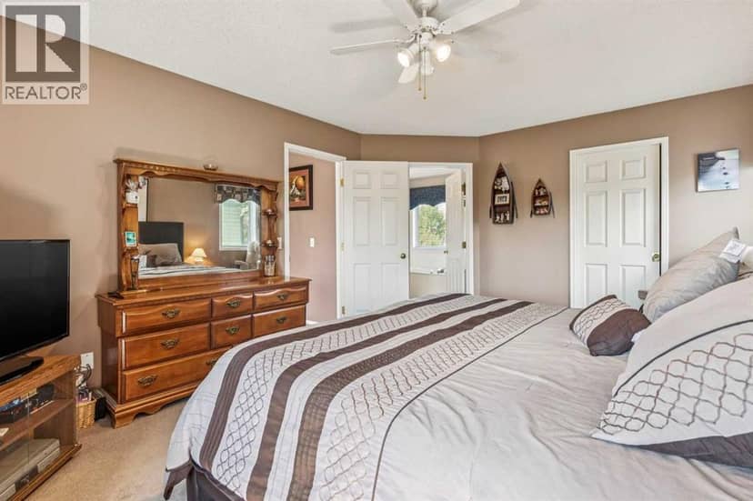 40 Country Hills Bay NW — photo 28 of 40