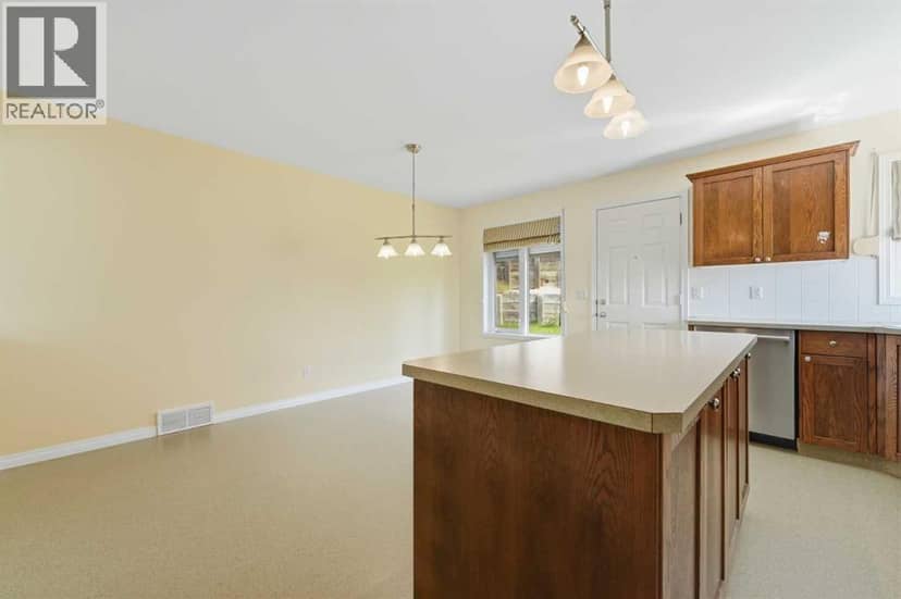 116 Rockyledge Crescent NW — photo 27 of 33