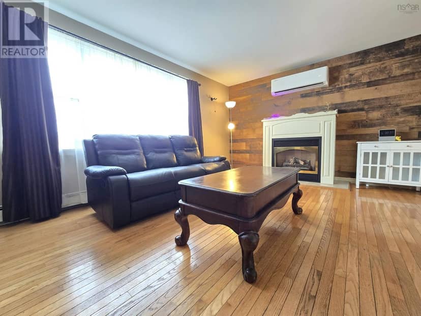 80 Parkwood Drive — photo 7 of 21