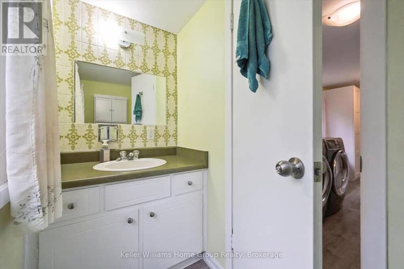 51 Lonsdale Drive — photo 17 of 40