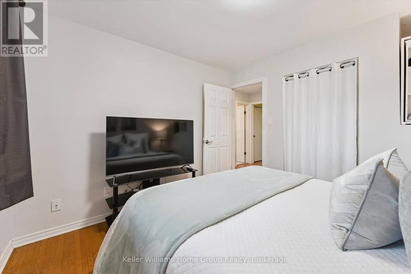 51 Lonsdale Drive — photo 24 of 40