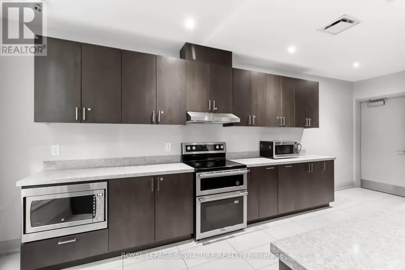 225 - 231 Fort York Boulevard, Toronto, photo 3