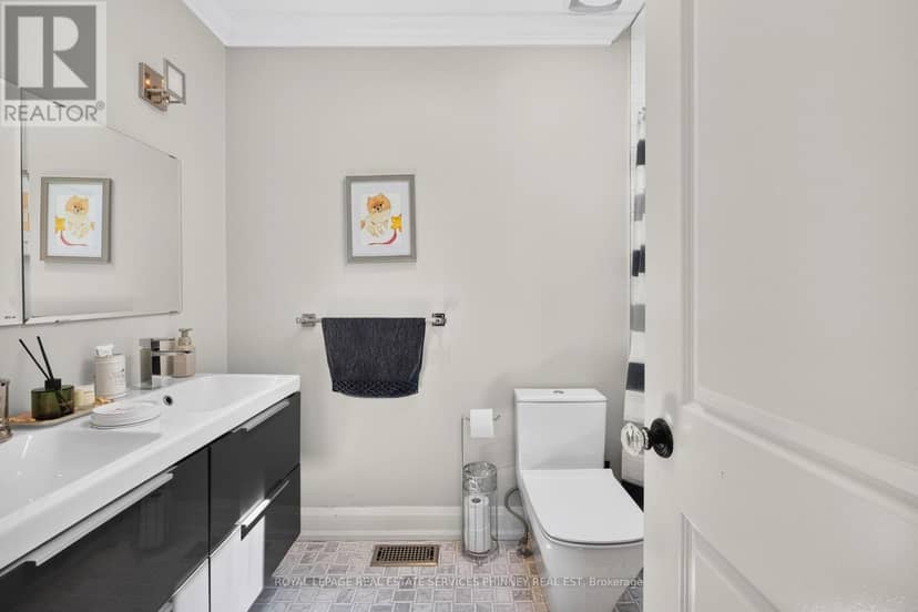 245 Florence Avenue — photo 26 of 40