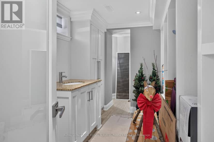 245 Florence Avenue — photo 35 of 40