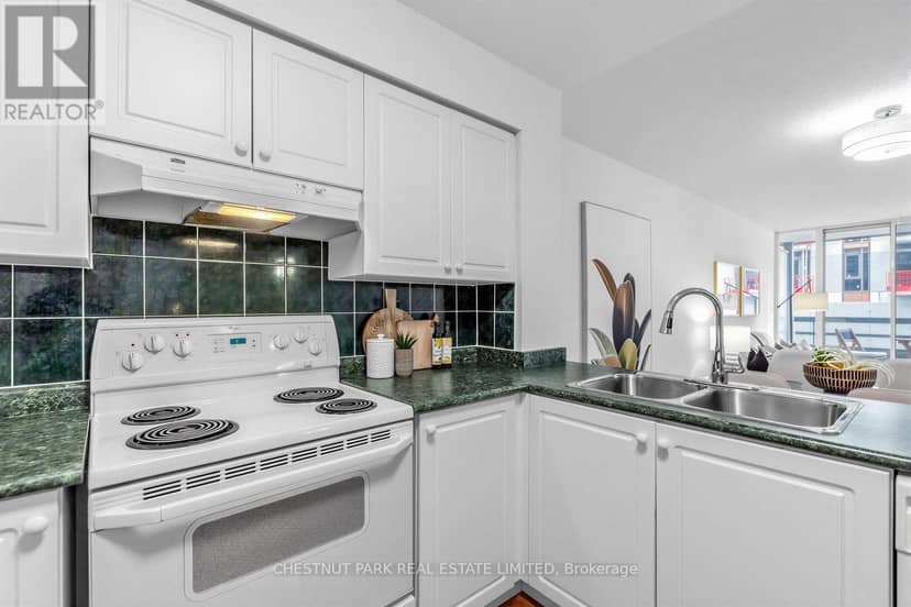 505 - 35 Merton Street — photo 10 of 29