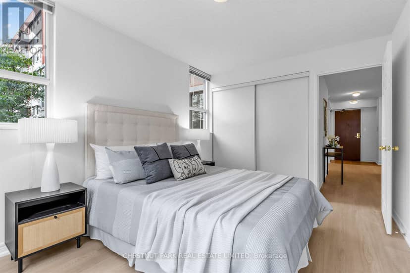 505 - 35 Merton Street — photo 17 of 29