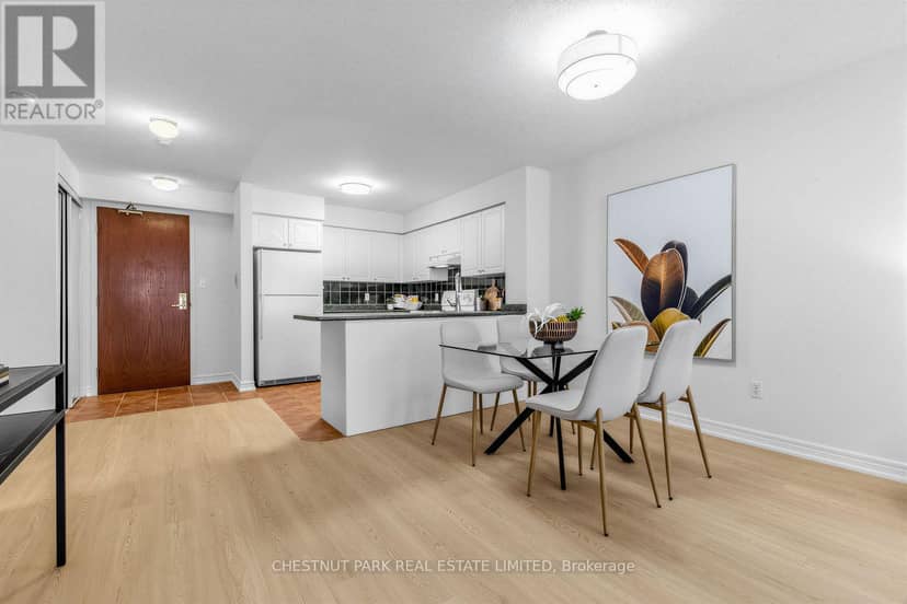 505 - 35 Merton Street — photo 3 of 29