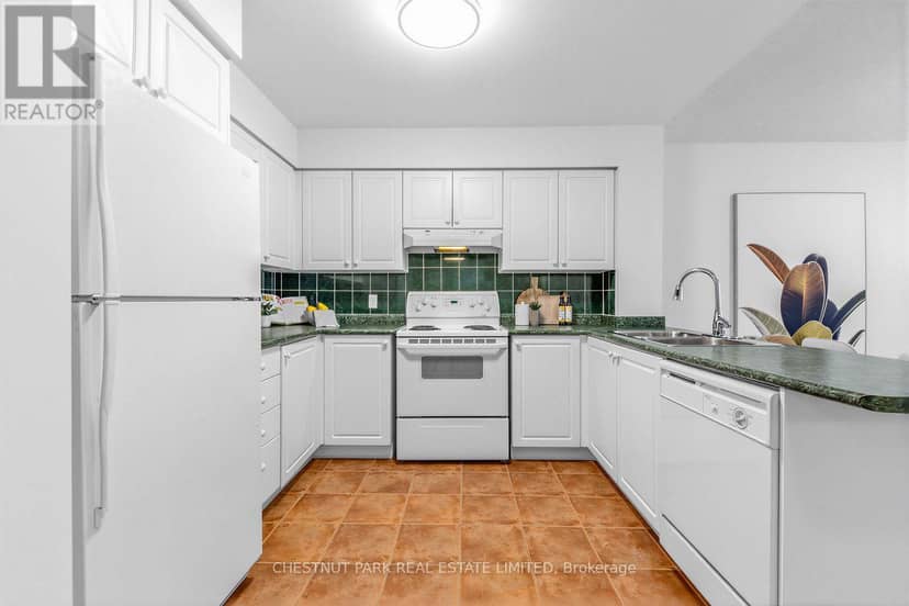 505 - 35 Merton Street — photo 9 of 29