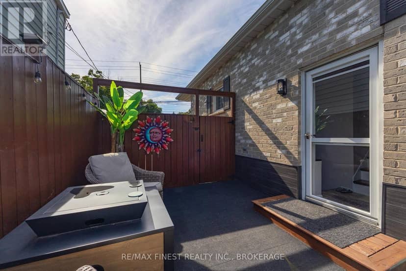 581 Division Street — photo 35 of 40