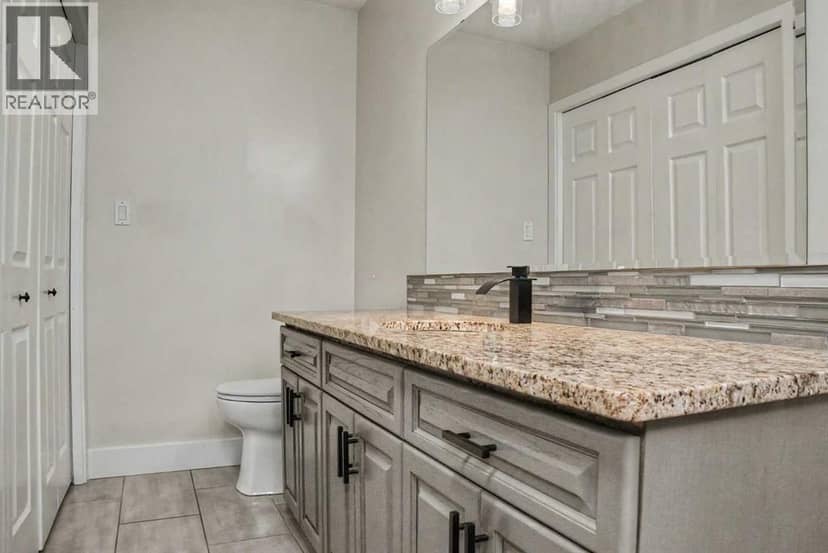 10720 88B Street — photo 14 of 35