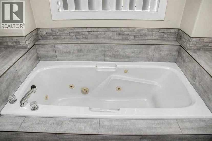 10720 88B Street — photo 19 of 35