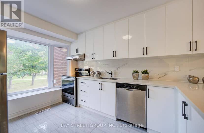 20 - 33 Dundalk Drive — photo 10 of 27