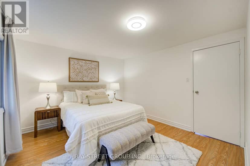 20 - 33 Dundalk Drive — photo 18 of 27