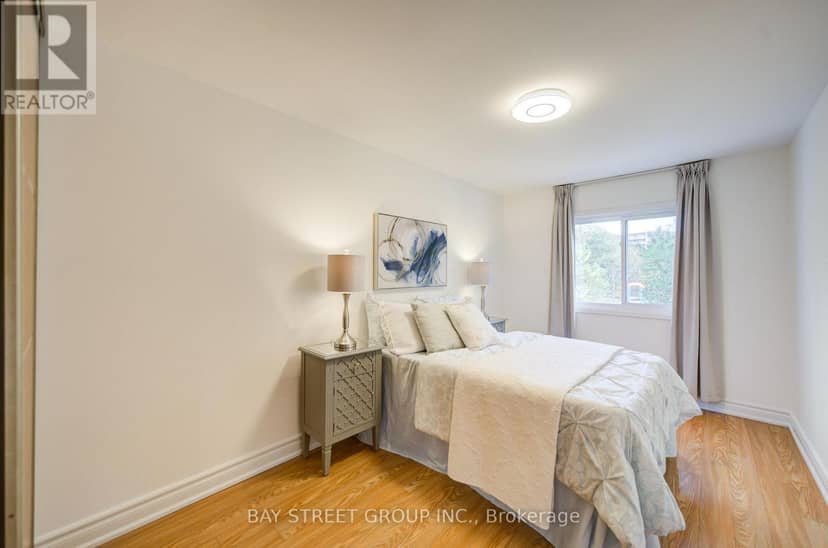 20 - 33 Dundalk Drive — photo 20 of 27