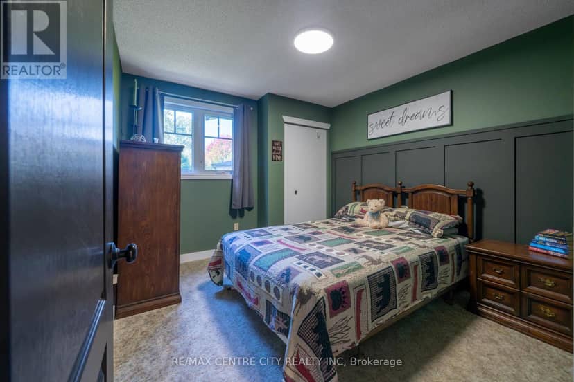 252 Mill Pond Crescent — photo 24 of 40