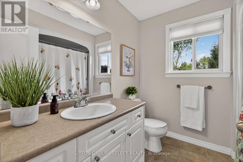 121 Tanoak Drive — photo 34 of 40