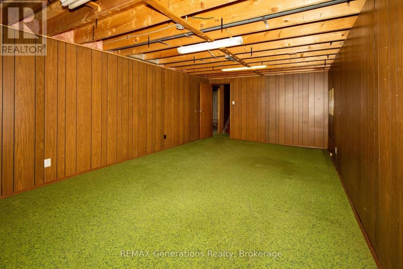 403 Churchill Drive W — photo 14 of 27