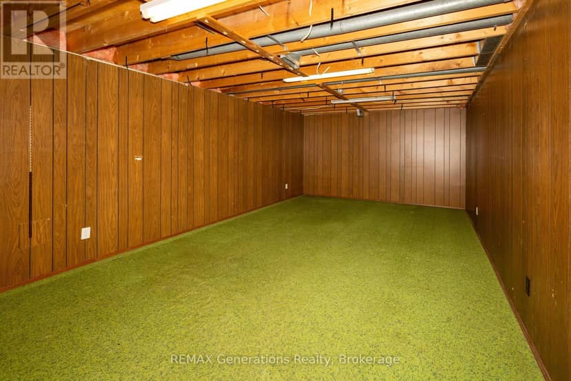 403 Churchill Drive W — photo 15 of 27