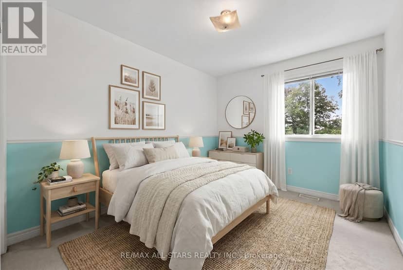 18 Lancaster Court — photo 22 of 40