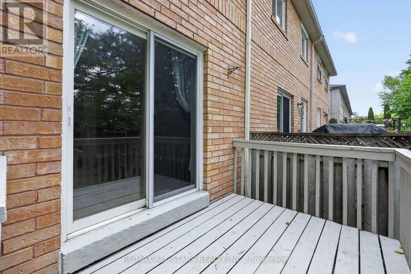 18 Lancaster Court — photo 33 of 40