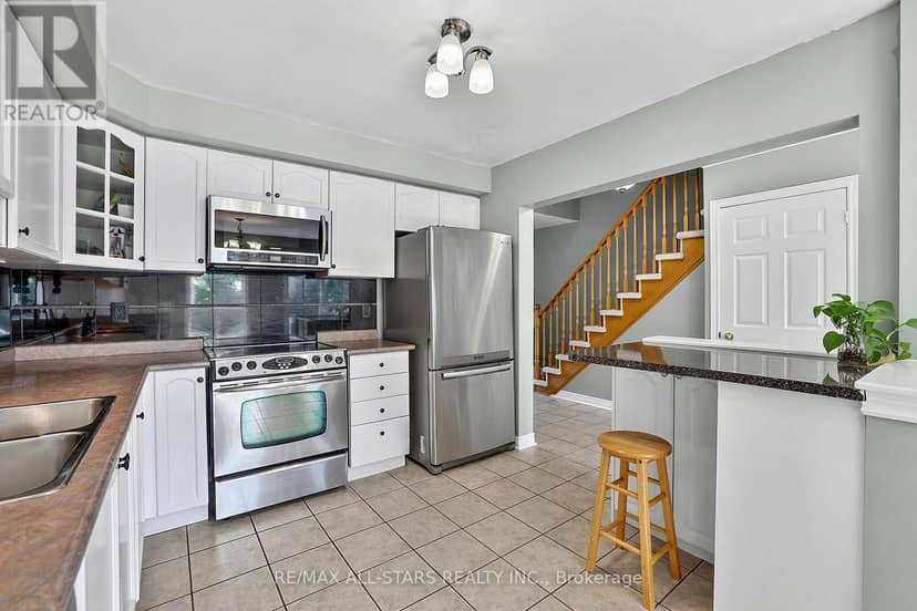 18 Lancaster Court, Georgina, photo 7