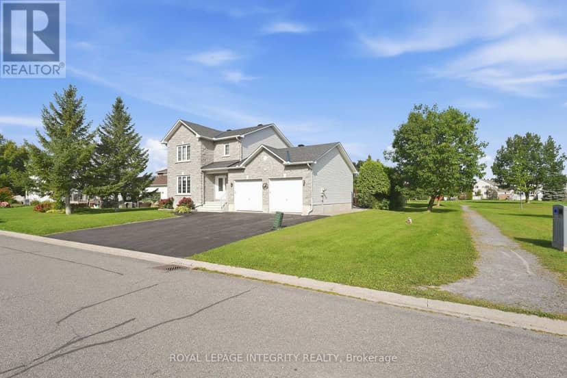 36 Frontenac Boulevard — photo 33 of 40