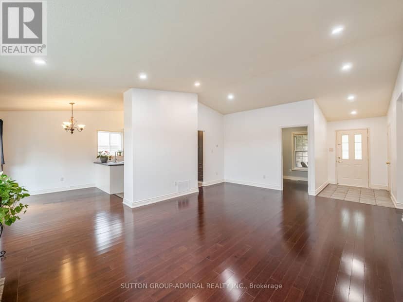 28 Harwood Drive, Barrie, photo 8