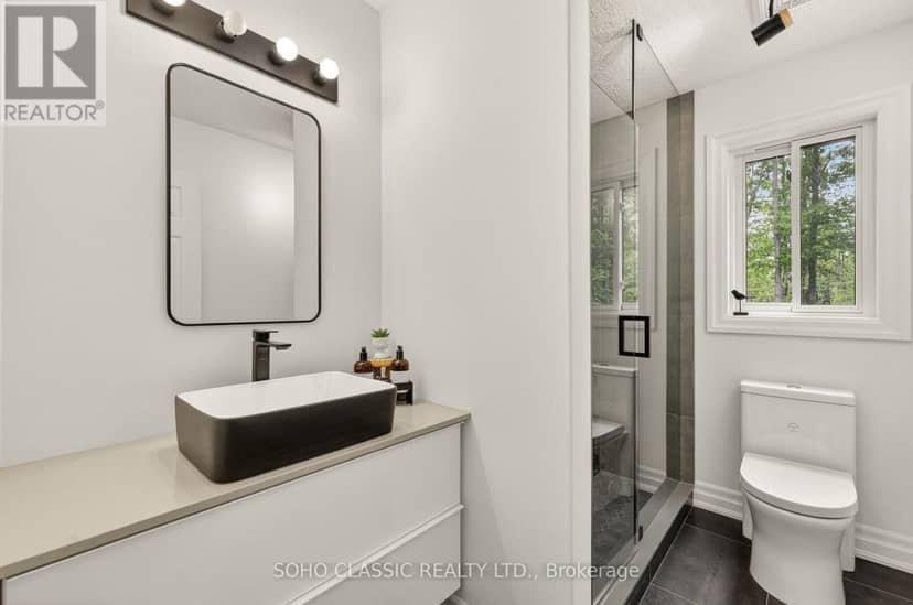 16 Oneida Avenue — photo 24 of 39