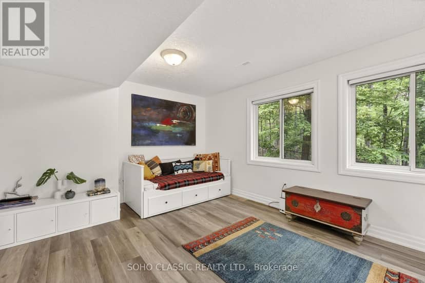 16 Oneida Avenue — photo 25 of 39