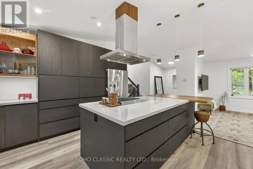 16 Oneida Avenue — photo 9 of 39