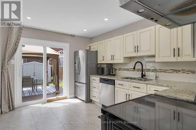 35 Victorway Drive — photo 3 of 18