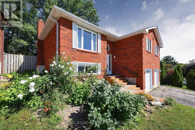 301 Leacock Drive, Barrie, photo 2