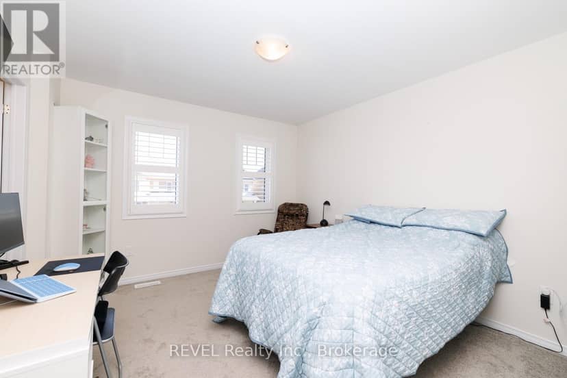 166 Esther Crescent — photo 19 of 33