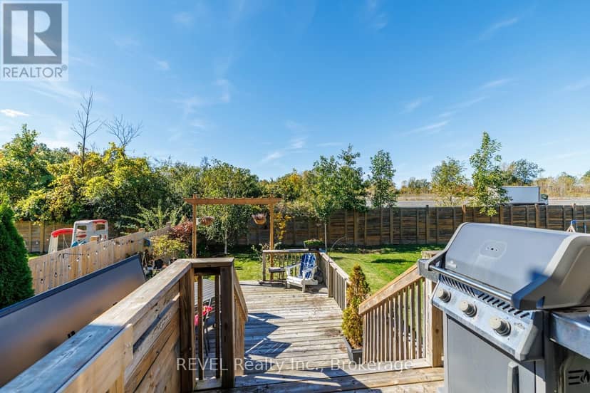 166 Esther Crescent — photo 26 of 33