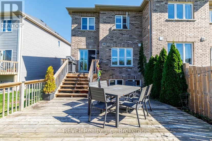 166 Esther Crescent — photo 33 of 33