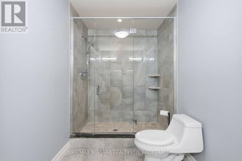 13 Royal Henley Boulevard — photo 14 of 40