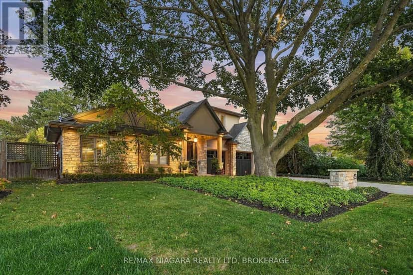 13 Royal Henley Boulevard — photo 3 of 40