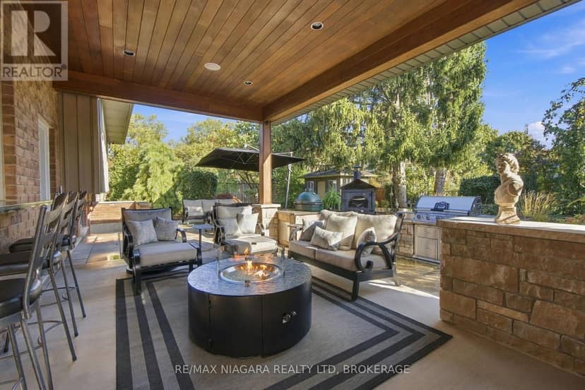 13 Royal Henley Boulevard — photo 34 of 40