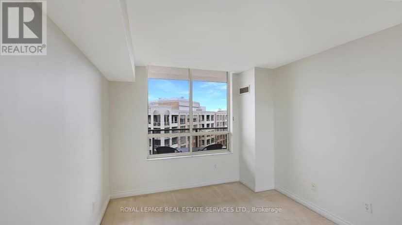 616 - 215 The Donway W — photo 15 of 24
