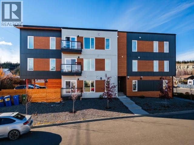 102-5168 5th Avenue, Whitehorse, photo 2